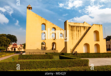 Jantar Mantar Jaipur Rajasthan - Un ancien observatoire astronomique et populaire destination touristique indien Banque D'Images