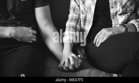 Gros plan du couple holding hands Banque D'Images