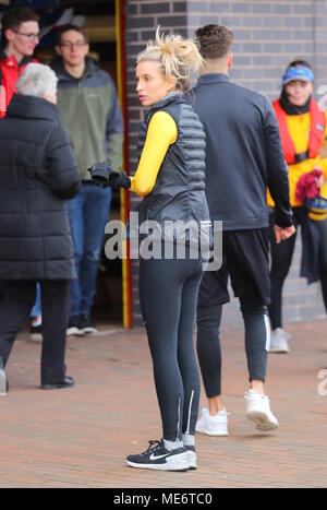 Une équipe de la BBC prend une équipe de l'ITV dans l'allégement Sport Boat Race à Salford Quays comprend : Ferne McCann Où : Manchester, Royaume-Uni Quand : 21 Mar 2018 Crédit : John Rainford/WENN.com Banque D'Images