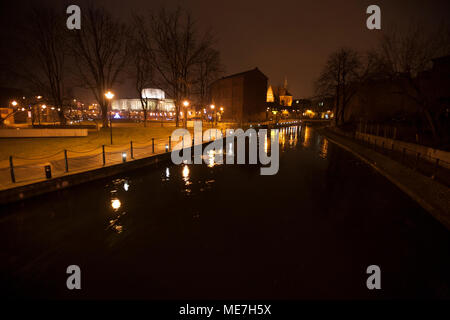 La ville de Bydgoszcz, Pologne 2015 par nuit Banque D'Images