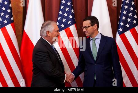 La secrétaire d'État des États-Unis, Rex Tillerson (à gauche) rencontre le Premier ministre polonais, Mateusz Morawiecki Janvier 27, 2018 à Varsovie, Pologne. (Photo par Ceglowska Planetpix Katarzyna via) Banque D'Images