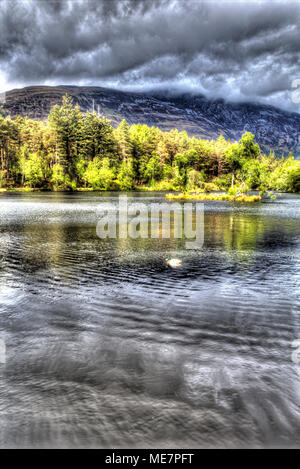 Village de Glencoe, l'Écosse. Vue artistique du Lochan Glencoe, situé à la périphérie de Glencoe village. Banque D'Images