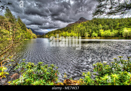 Village de Glencoe, l'Écosse. Vue artistique du Lochan Glencoe, situé à la périphérie de Glencoe village. Banque D'Images