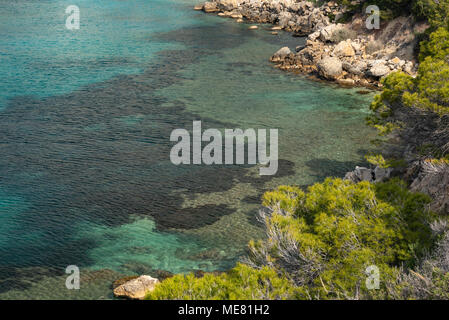 Entre Altea et Calpe le Mascarat avec ses eaux turquoise de côte, Altea, Costa Blanca, Alicante province, Espagne Banque D'Images