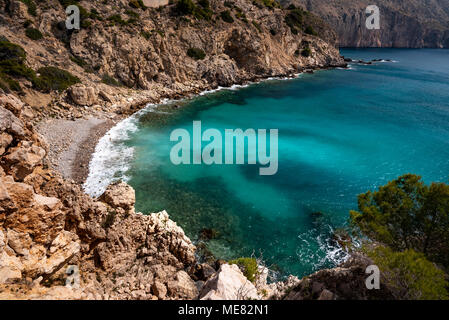 Entre Calpe et Altea Mascarat le point avec ses plages d'eau turquoise, Altea, Costa Blanca, Alicante province,Espagne Banque D'Images