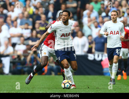 Moussa Dembele de Tottenham Hotspur pendant le match de demi-finale de la FA Cup entre Manchester United et Tottenham Hotspur au stade de Wembley le 21 avril 2018 à Londres, en Angleterre. (Photo de Leila Coker/phcimages.com) Banque D'Images