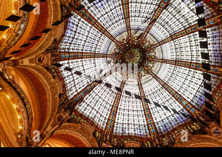 Paris, France, toit en dôme des Galeries Lafayette à Paris Banque D'Images