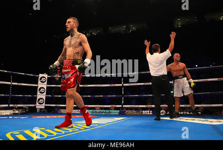 Eggington Sam (à gauche) et Achille Szabo en action dans le concours de Poids welter à l'Echo Arena, Liverpool. ASSOCIATION DE PRESSE Photo. Photo date : Samedi 21 Avril, 2018. Voir l'activité de boxe histoire de Liverpool. Crédit photo doit se lire : Peter Byrne/PA Wire. Banque D'Images