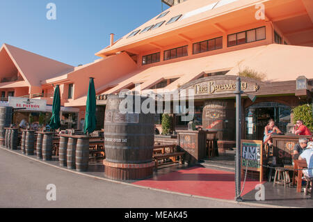 La Brasserie Irish Pub à la marina, Vilamoura, Algarve, Portugal. Banque D'Images