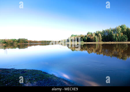 Calme et belle rivière Kymijoki en Finlande Banque D'Images