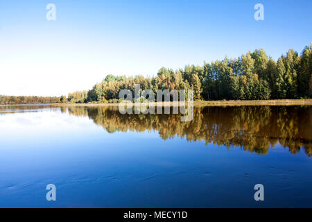 Calme et belle rivière Kymijoki en Finlande Banque D'Images