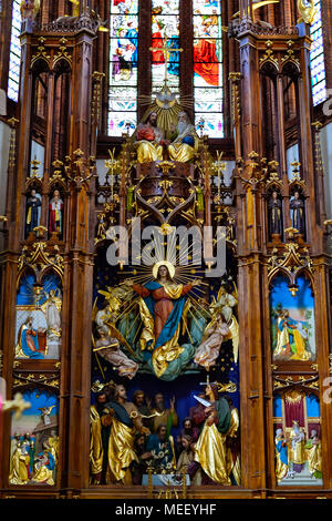 Bialystok, Pologne - 30 Avril 2012 : décoration, de l'intérieur de détails et des scènes religieuses de la Basilique Cathédrale de l'Assomption de la Très Sainte Vierge Marie en Bi Banque D'Images