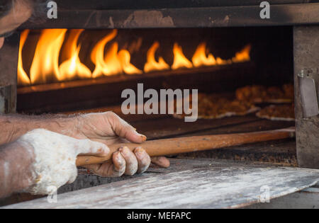 Lahmacun Pizza turque, crêpes au remplissage de la viande épicée Banque D'Images