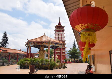 Voir des dix mille bouddhas monastère dans la région de Sha Tin à Hong Kong, Chine Banque D'Images