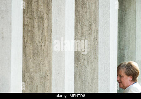 Hanovre, Allemagne, 22 avril 2018. La chancelière allemande, Angela Merkel, de l'Union européenne démocratique Chritsian vient à la cérémonie d'ouverture de la Hannover Messe 2018. Dpa : Crédit photo alliance/Alamy Live News Banque D'Images