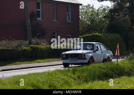 Clacton Tendring et, en Angleterre. 22 avril, 2018. Le tout premier rallye routier fermé qui se tiendra en Angleterre balaye Tendring, Essex. Le Platesteen pionnier sièges rally voit 120 concurrents sont dans cinq épreuves spéciales. Autour de 10 000 spectateurs encourager les pilotes. Stephanie Humphries/Alamy Live News Banque D'Images