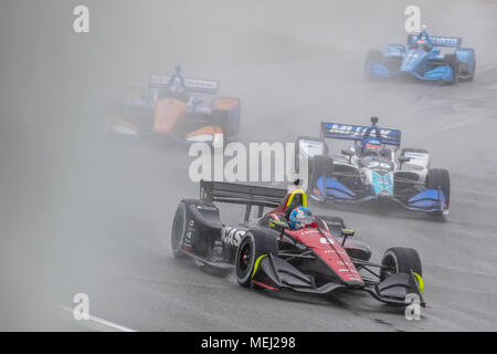 Birmingham, Alabama, USA. 22 avr, 2018. ROBERT WICKENS (6) du Canada apporte sa voiture à travers les virages au cours de la Honda Indy Grand Prix de l'Alabama à Barber Motorsports Park à Birmingham en Alabama. Crédit : Walter G Arce Sr Asp Inc/ASP/ZUMA/Alamy Fil Live News Banque D'Images