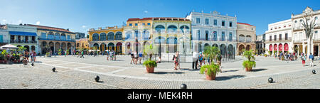 La HAVANE, CUBA- Dec 27, 2016 : vue panoramique d'un plaza dans la vieille Havane Banque D'Images