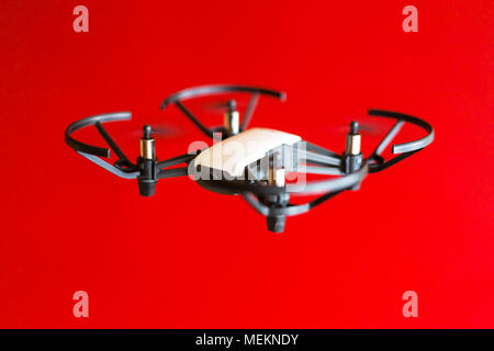 Drone volant indoor Banque D'Images