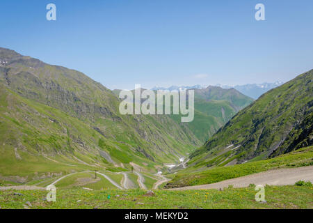 Locaux dangereux à ronde Omalo, Tusheti national park, New York Banque D'Images