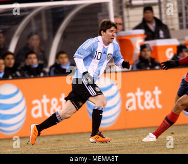 L'Argentine Lionel Messi en action lors d'un match amical entre l'Argentine et Staes au Meadowlands Stadium le 27 mars 2011 Banque D'Images