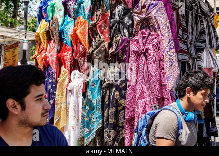 Mexico, mexicain, hispanique latin Latino ethnique, centre historique, Avenida Juarez, Plaza de la Solidaridad, place publique, marché du dimanche, ve Banque D'Images