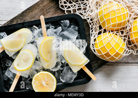 Des agrumes et citron frais posicles Banque D'Images