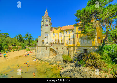 Cascais, Portugal - 6 août 2017 : Vue aérienne de Palacio do Conde de Castro Guimaraes Museum dans gothique, Portugais, Arabe traditionnel. Le Musée et Jardins de Castro est l'un des meilleurs sites de Cascais. Banque D'Images