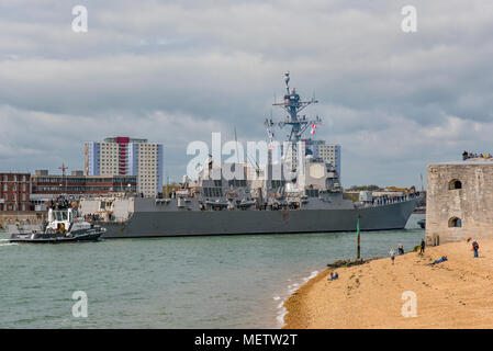 Portsmouth, Royaume-Uni. 23 avril, 2018. USS Farragut a US Navy, la classe Arleigh Burke, destroyer lance-missiles, fait une brève visite à la base navale de Portsmouth. Crédit : Neil Watkin / Alamy Live News Banque D'Images