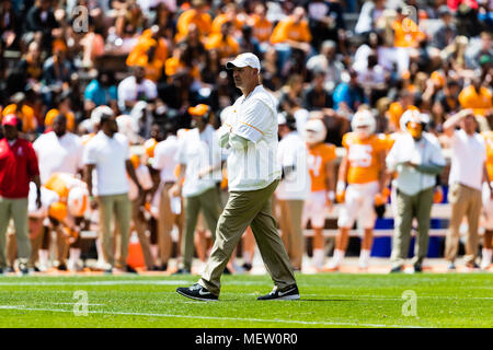 21 avril 2018 : l'entraîneur-chef Jeremy Pruitt du Maine bénévoles au cours de la l'Université du Tennessee Bénévoles Orange et Blanc jeu intrasquad mêlée au Stade de Neyland à Knoxville, TN/CSM Gangloff Tim Banque D'Images