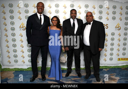 Les invités pendant la PFA Awards 2018 au Grosvenor House Hotel, Londres. ASSOCIATION DE PRESSE Photo. Photo date : dimanche 22 avril, 2018. Voir l'ACTIVITÉ DE SOCCER histoire PFA. Crédit photo doit se lire : John Walton/PA Wire Banque D'Images