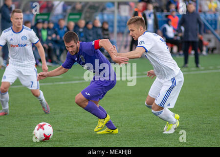 MINSK, BELARUS - 7 avril, 2018 : joueurs de football au cours de la Premier League match de football entre le FC Dynamo Minsk et Isloch FC au FC Stade de Minsk. Banque D'Images