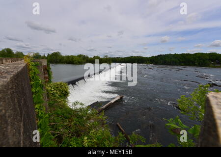 La savane rapides à la Savannah River, à Augusta (Géorgie). Banque D'Images