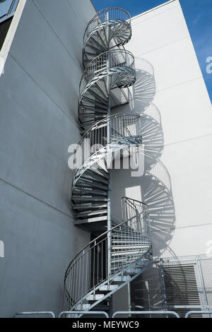 Escalier en colimaçon en métal Banque D'Images