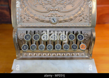 Images de meubles anciens 313 National cash register, fabriquée en 1912. Banque D'Images