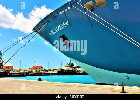 La Marella Discovery (TUI - anciennement Thomson) croisière bateau amarré dans le port de Bridgetown, Barbade, février 2018. Banque D'Images