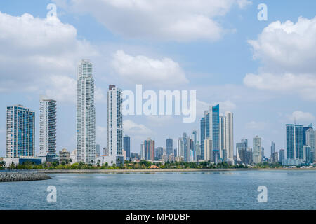 Toits de gratte-ciel de la côte , et de l'océan - Panama City - centre-ville Banque D'Images