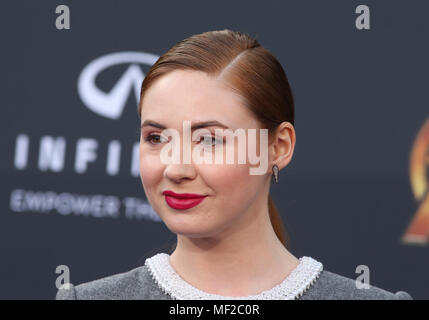 Hollywood, CA. Apr 23, 2018. Karen Gillan, lors de la première mondiale d'Avengers : Infinity War au El Capitan Theatre de Los Angeles, Californie le 23 avril 2018. Credit : Faye Sadou/media/Alamy Punch Live News Banque D'Images