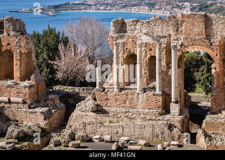 Théâtre gréco-romain antique de Taormina, Sicile. Banque D'Images