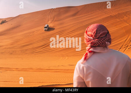 Dune Bashing avec un 4x4 dans le désert d'Al Khatim à Dubaï, Emirates Banque D'Images