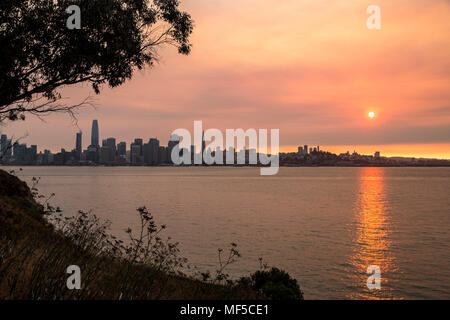 États-unis, Californie, vue de l'Île au Trésor plus de San Francisco au coucher du soleil Banque D'Images