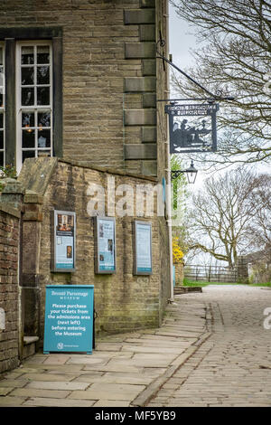 Le Bronte Parsonage Haworth, Village, West Yorkshire, Angleterre Banque D'Images