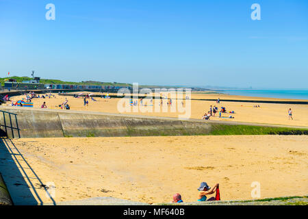 Minnis bay Birchington sur une chaude journée ensoleillée Banque D'Images