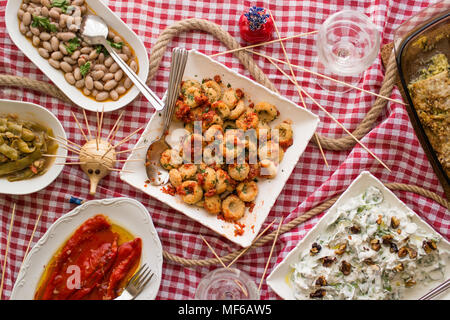 Fellah koftesi avec yogourt / boulghour meatball / kofte / kofta / turc apéritif Banque D'Images