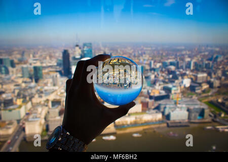 Belles Scènes de Londres du Shard London sur une chaude journée d'été Banque D'Images