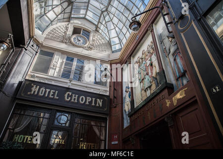 Hotel Chopin et Musée Grévin dans le Passage Jouffroy à Paris Banque D'Images