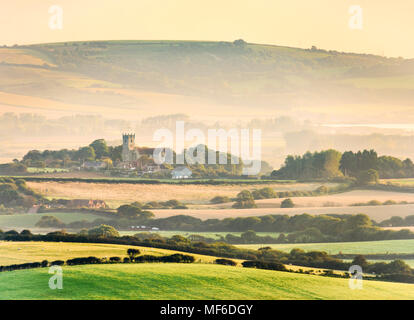 Godshill Church dans la campagne Banque D'Images