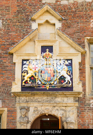 Les Armoiries de Charles 1er, King's Manor, de l'Université de York, York, Yorkshire, Angleterre, Royaume-Uni Banque D'Images