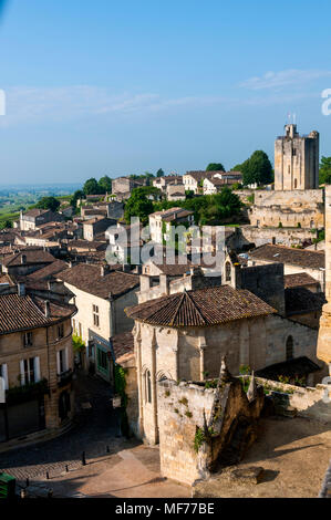 Village de Saint-Emilion, Gironde, Aquitaine, France, Europe Banque D'Images