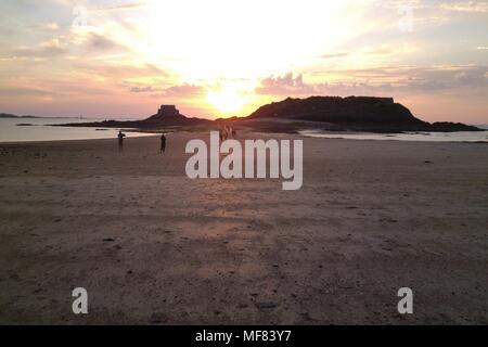 Coucher de soleil sur Saint Malo, Bretagne, France Banque D'Images